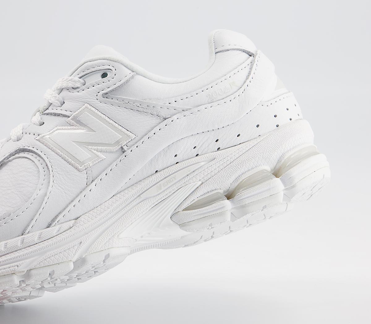 New Balance 2002 Trainers New Balance 2002 Trainers Munsell White