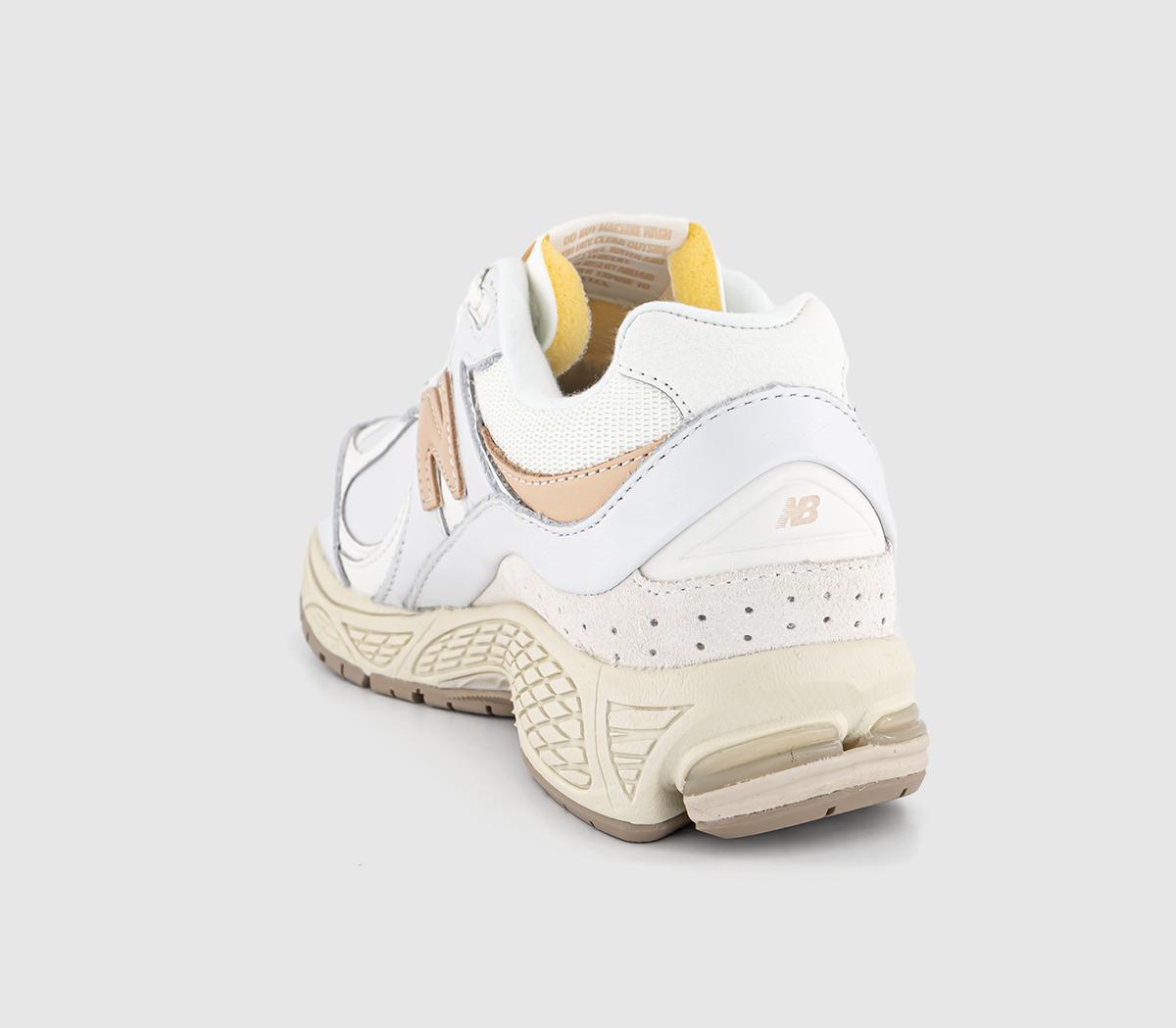 New Balance2002R TrainersBright White Offwhite Nude