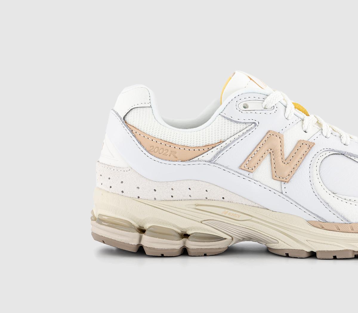 New Balance2002R TrainersBright White Offwhite Nude