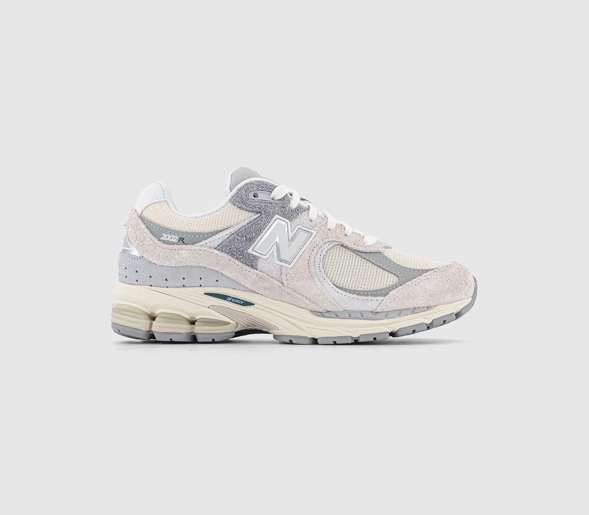 2002 Trainers Offwhite Cream Grey