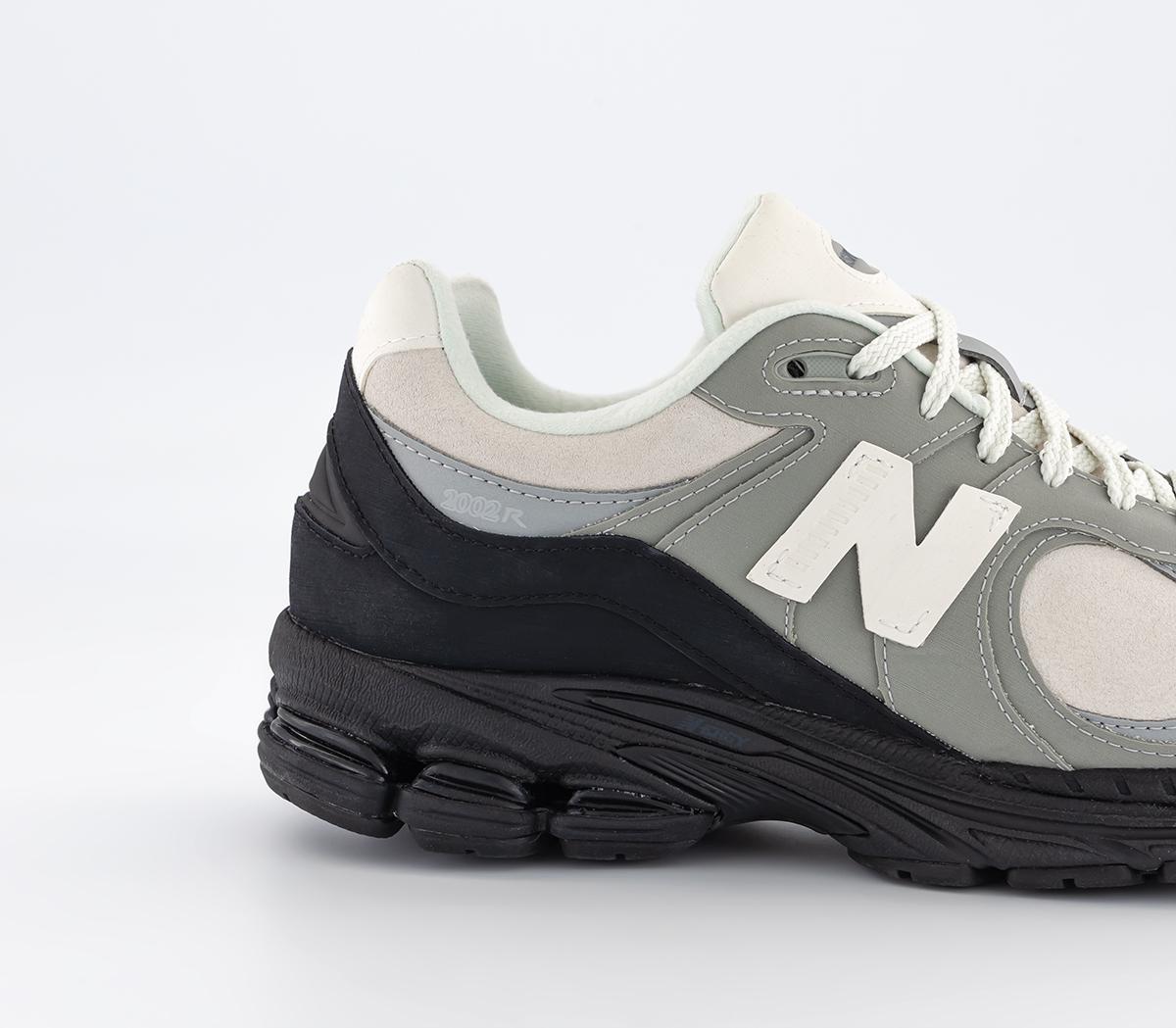 New Balance2002 TrainersStone Grey