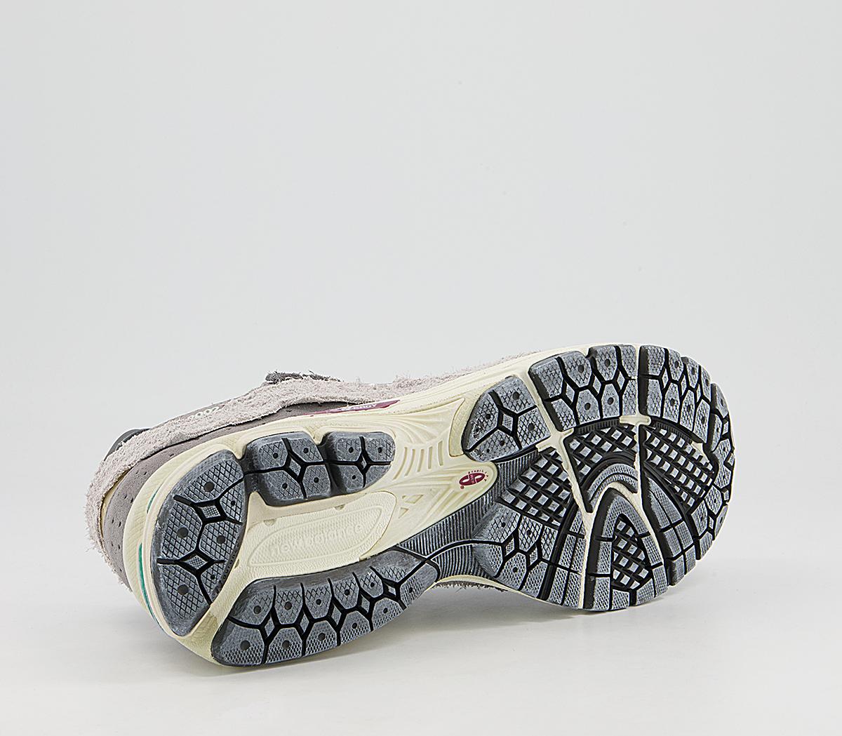 New Balance2002  Protection Pack 'Rain Cloud' TrainersRain Cloud 2