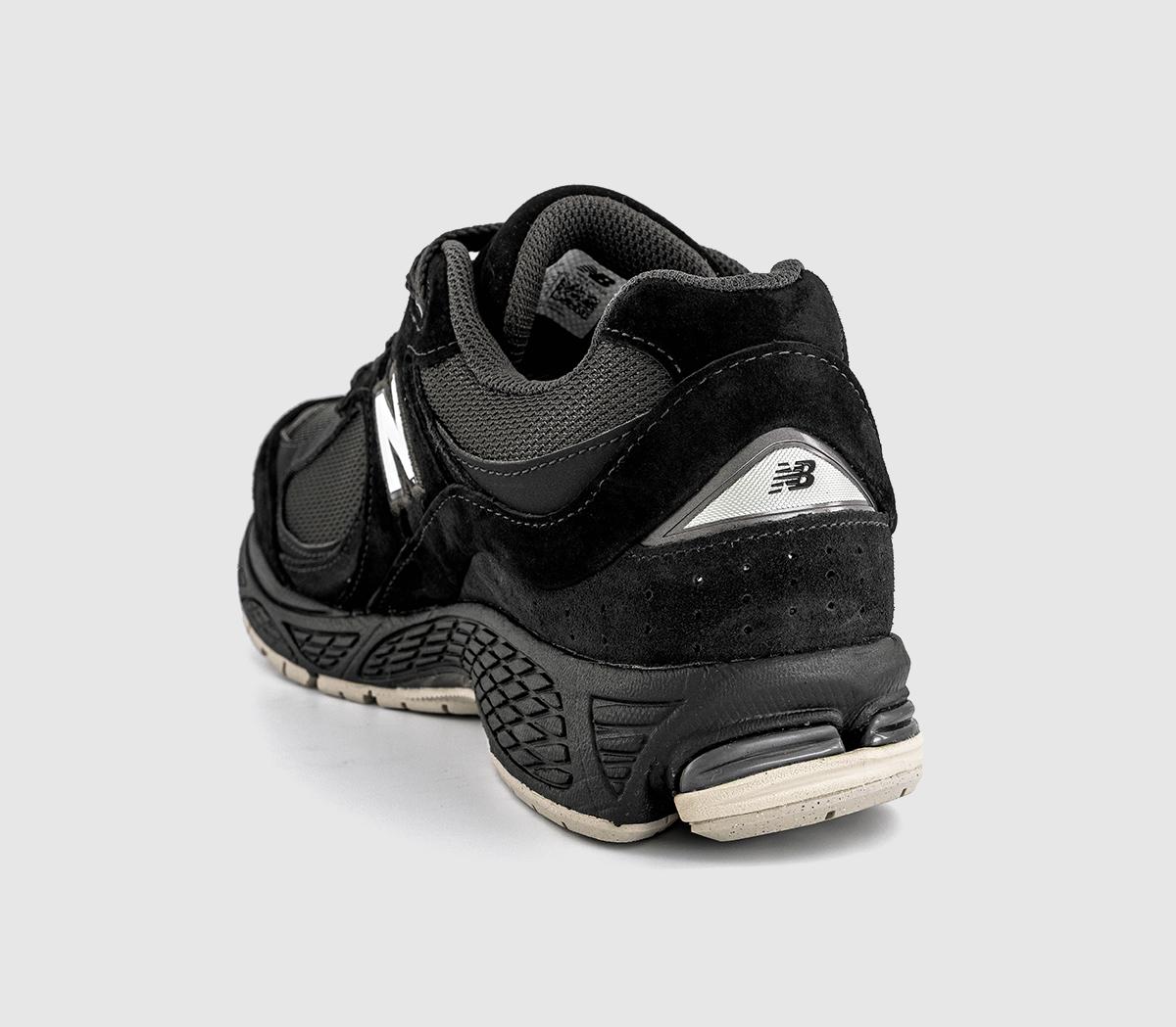 New Balance 2002 Trainers Black Black Cream - Men's Trainers