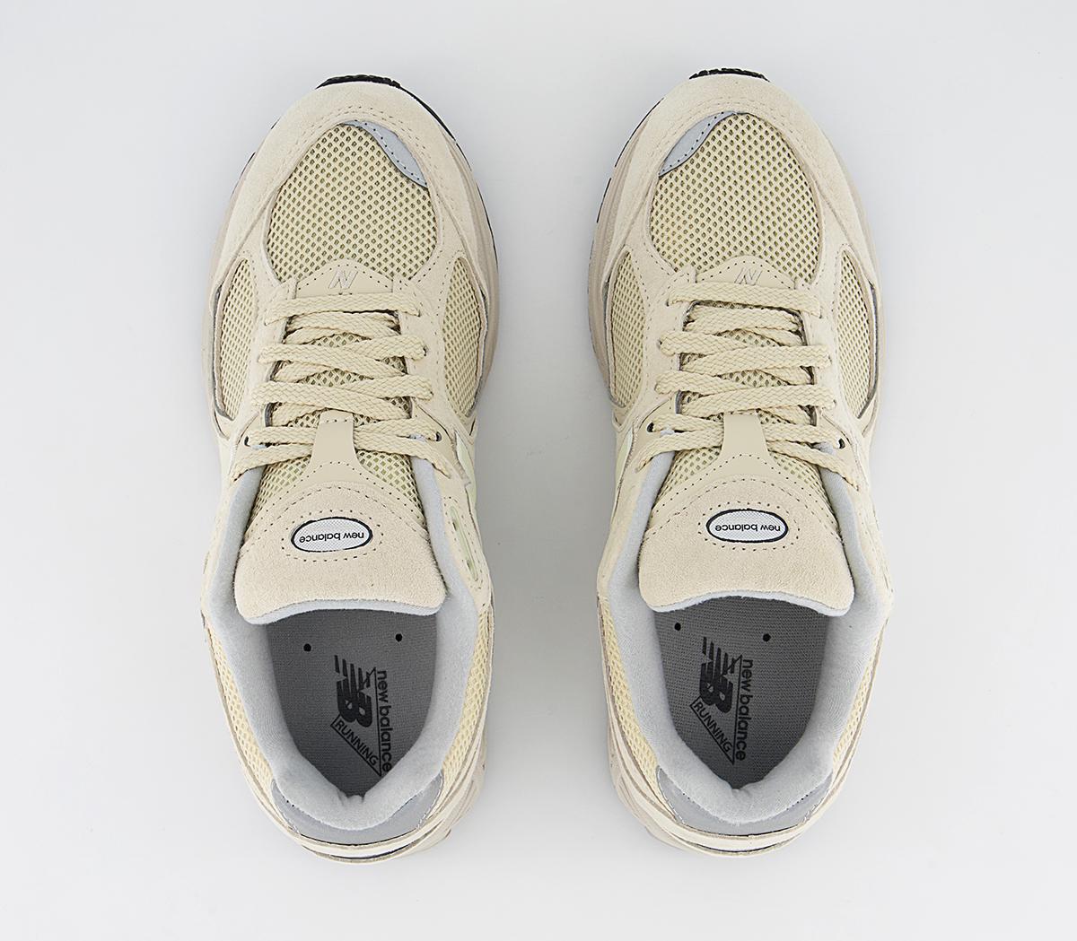 New Balance 2002 Trainers New Balance 2002 Trainers Bone