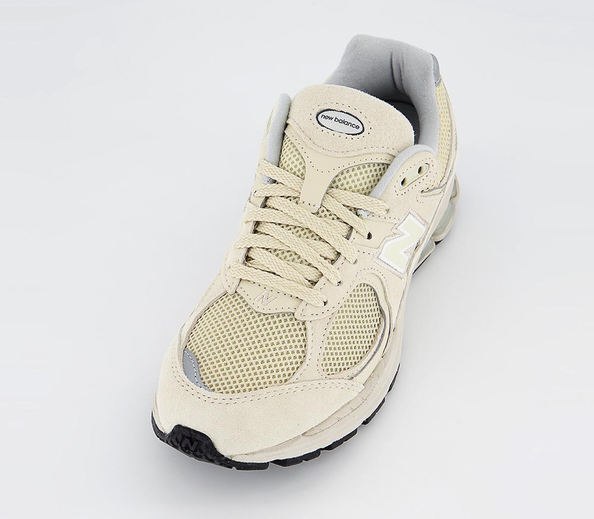 New Balance 2002 Trainers New Balance 2002 Trainers Bone