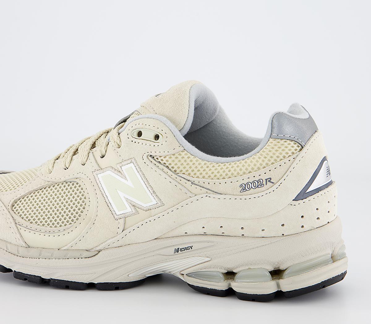 New Balance 2002 Trainers New Balance 2002 Trainers Bone
