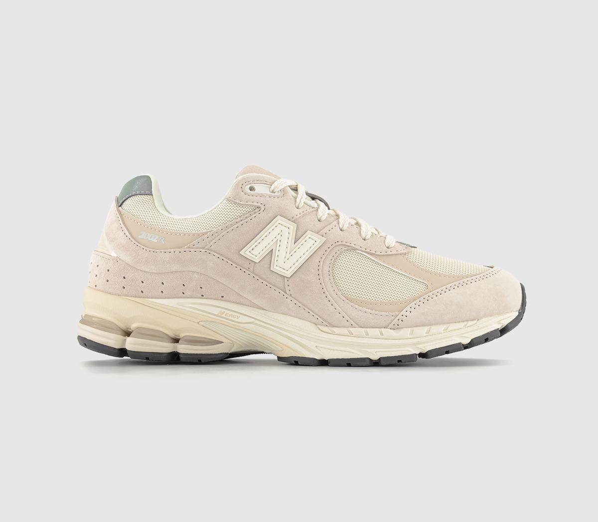 2002r Trainers Calm Taupe Natural