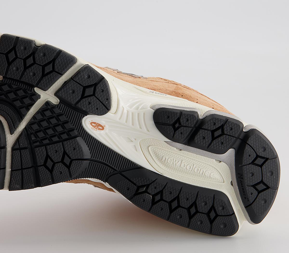 New Balance 2002 Trainers New Balance 2002 Trainers Sweet Caramel