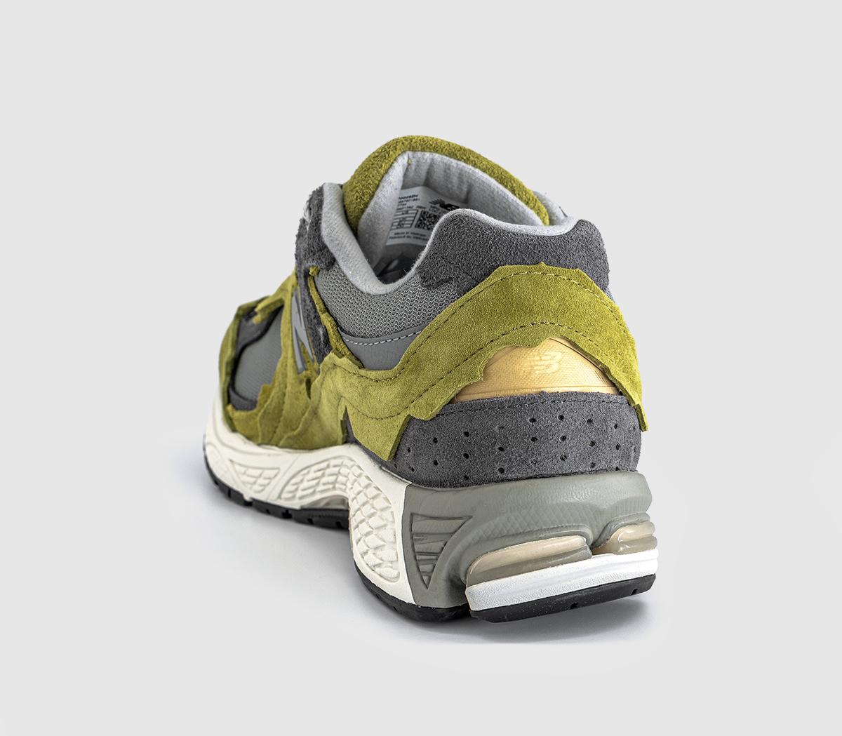 New Balance2002 TrainersSea Moss Raincloud