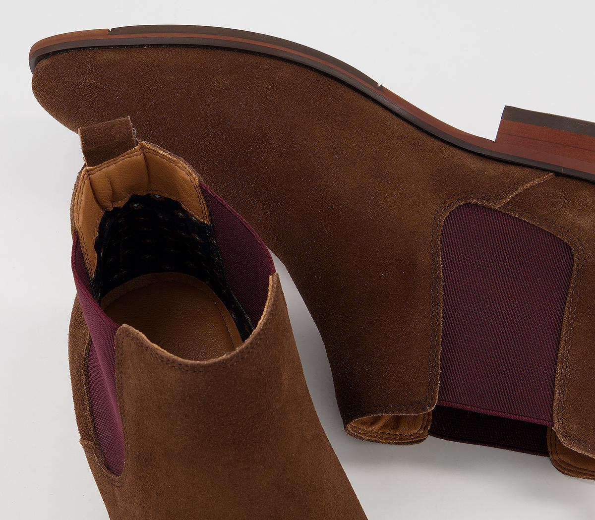OFFICEBarkley 2 Boots OFFICEBarkley 2 BootsChocolate Burgundy Suede