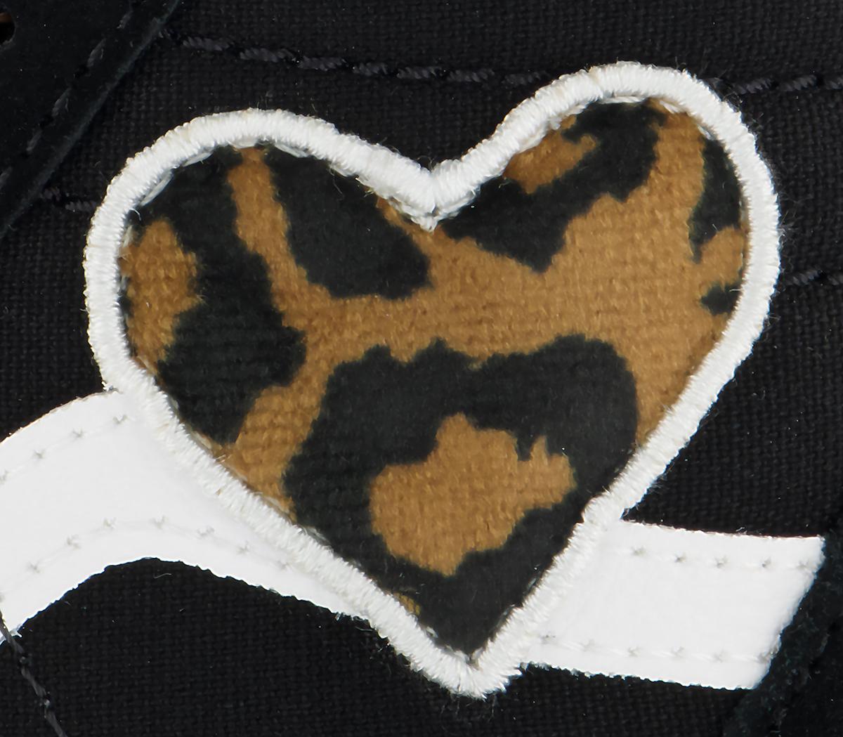 Vans Sk8 Hi Zip Kids Trainers Vans Sk8 Hi Zip Kids Trainers Leopard Heart Black