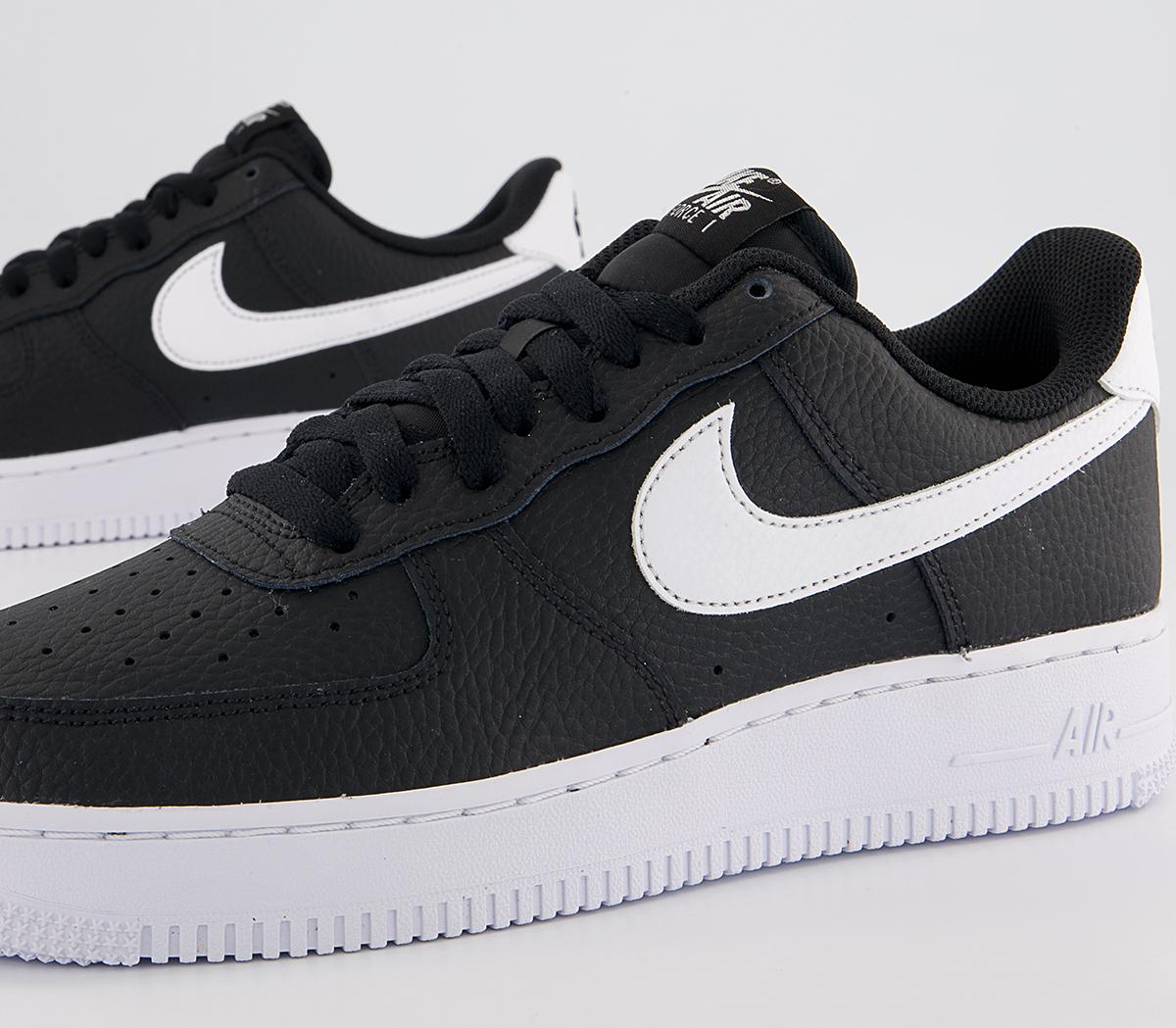 Nike Air Force 1 07 Trainers Nike Air Force 1 07 Trainers Black White