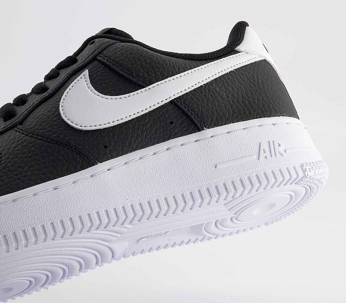 Nike Air Force 1 07 Trainers Nike Air Force 1 07 Trainers Black White