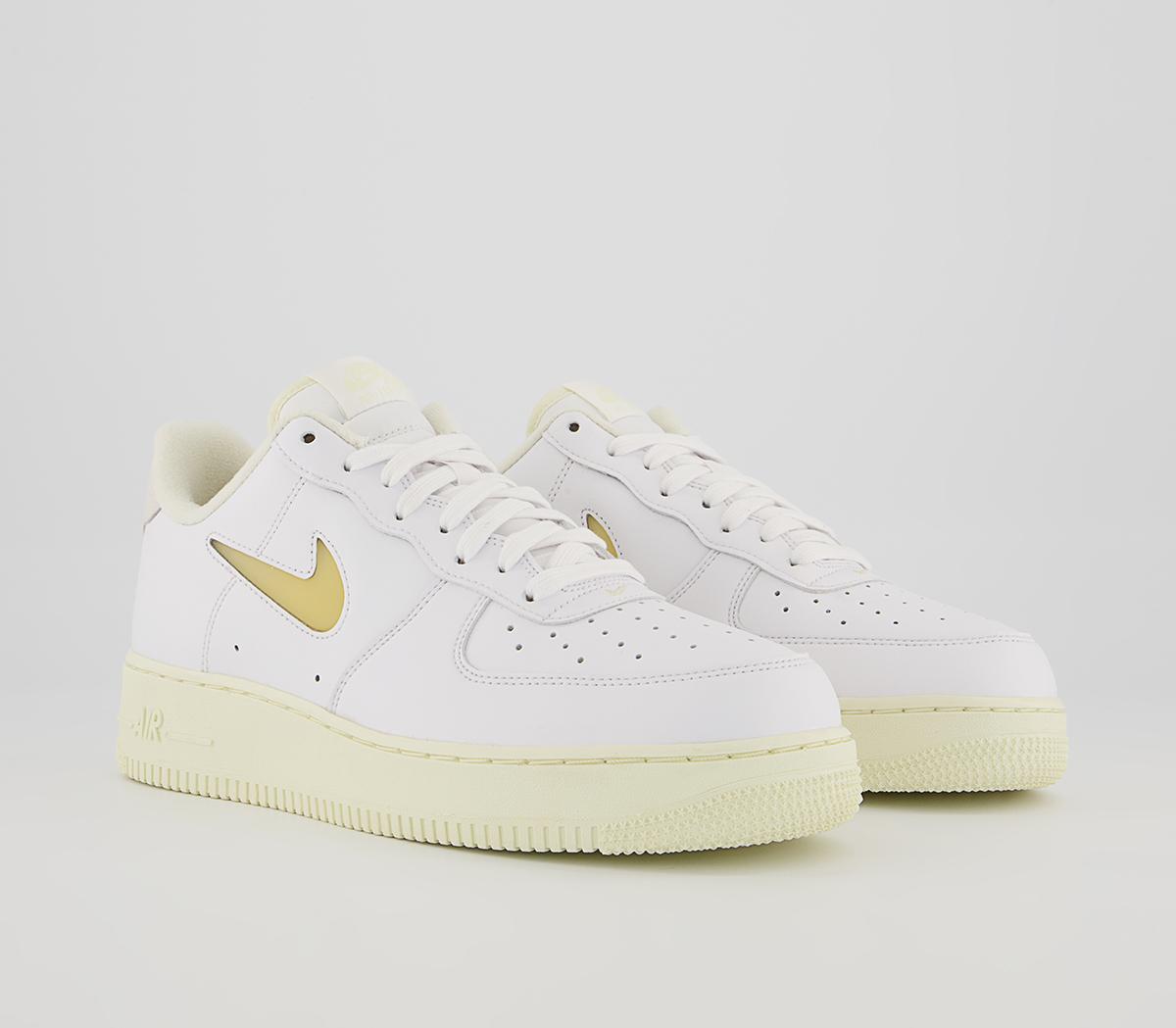 Nike Air Force 1 07 Trainers Nike Air Force 1 07 Trainers White Pale Vanilla Coconut Milk