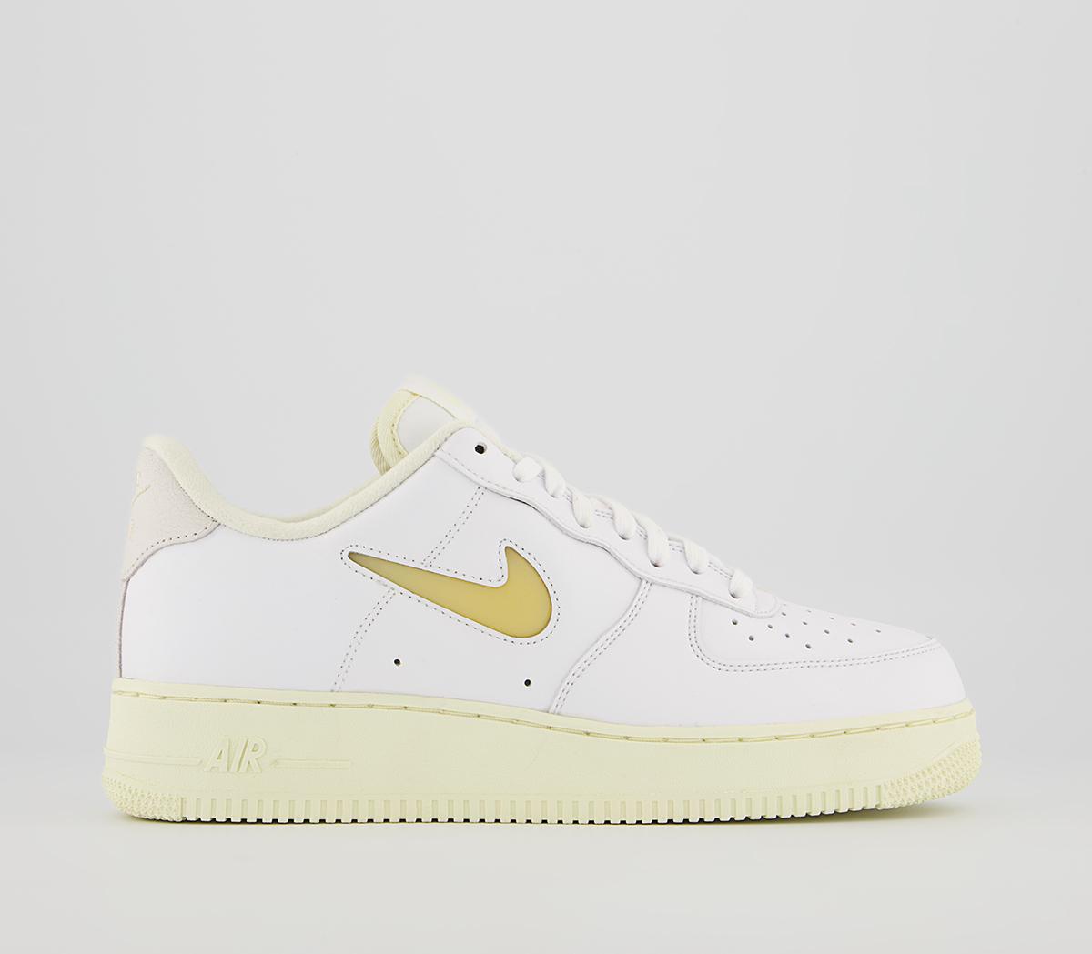 NikeAir Force 1 07 Trainers White Pale Vanilla Coconut Milk