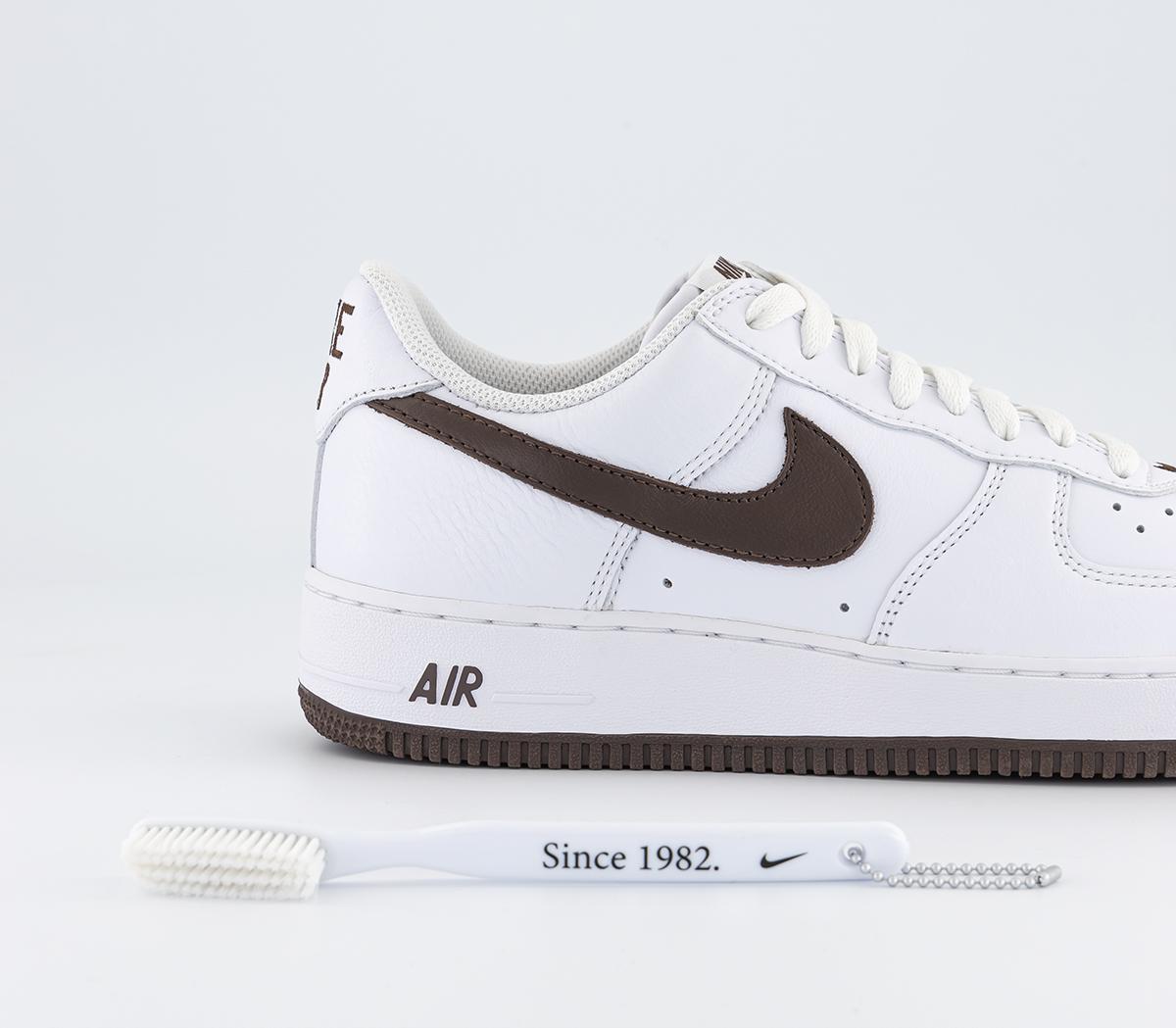 NikeAir Force 1 07 TrainersWhite Chocolate Metallic Gold