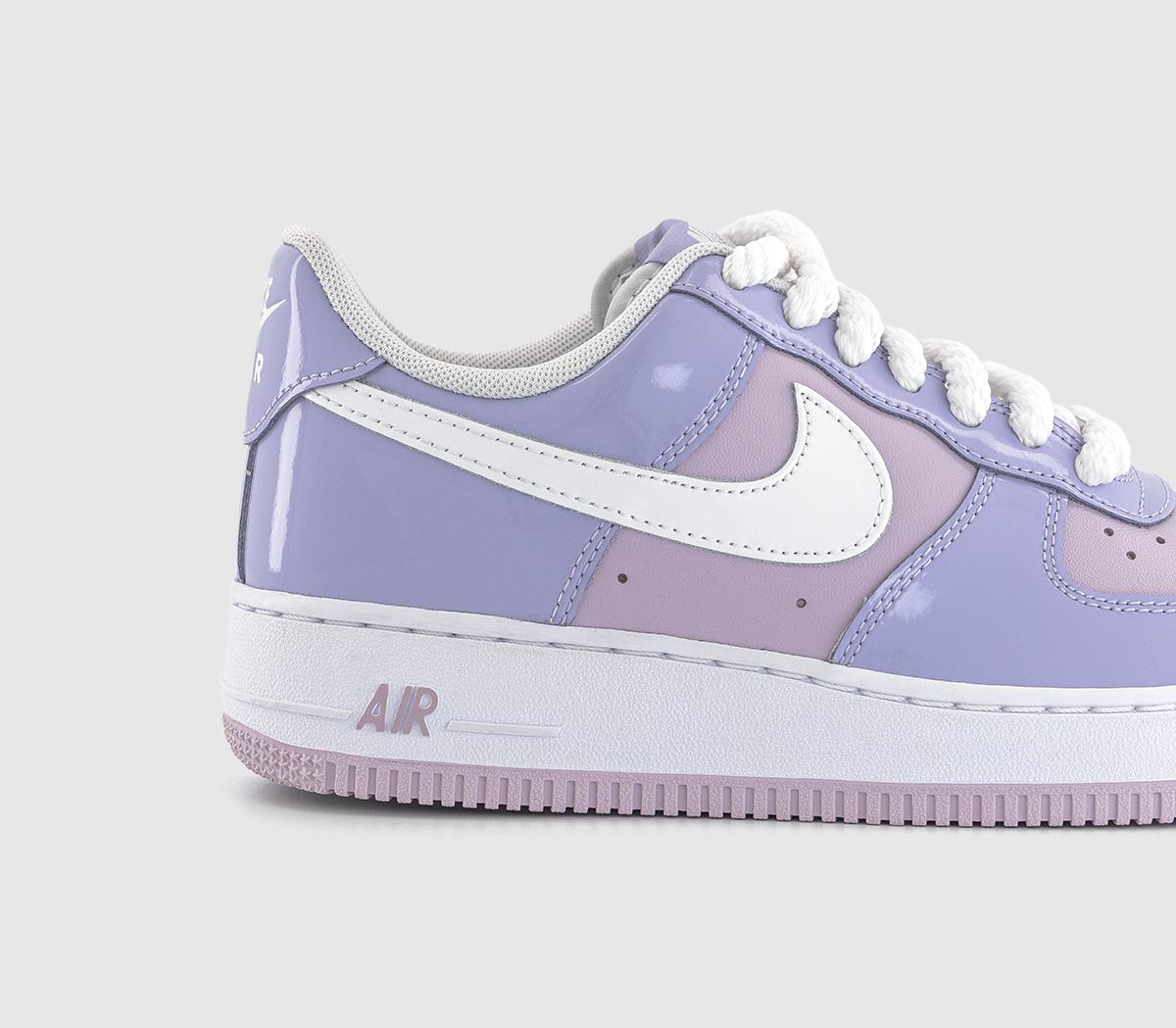 NikeAir Force 1 07 TrainersHydrangeas White Doll
