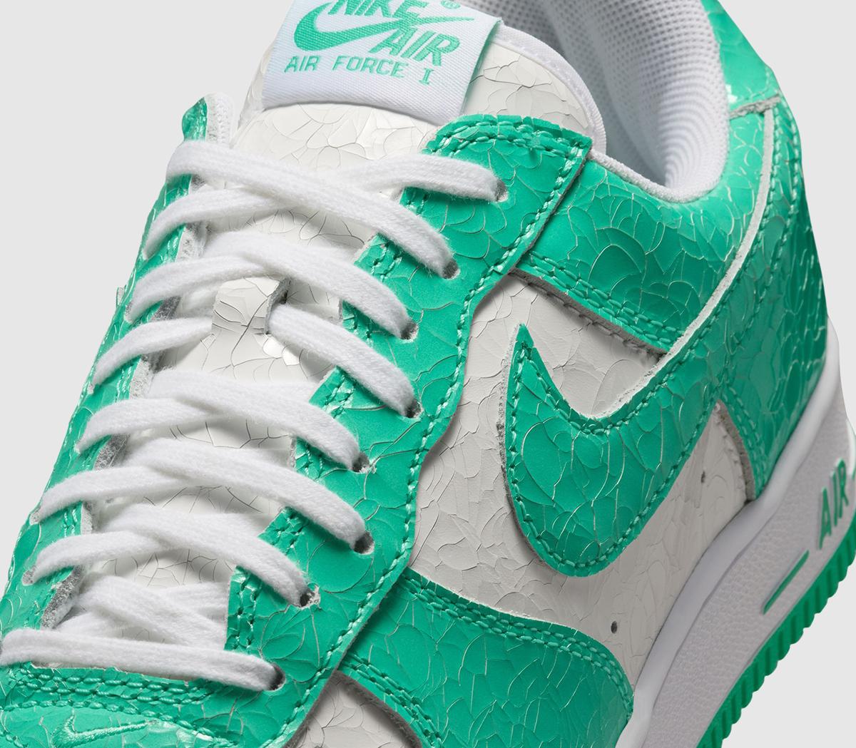 NikeAir Force 1 TrainersCracked Leather White Menta