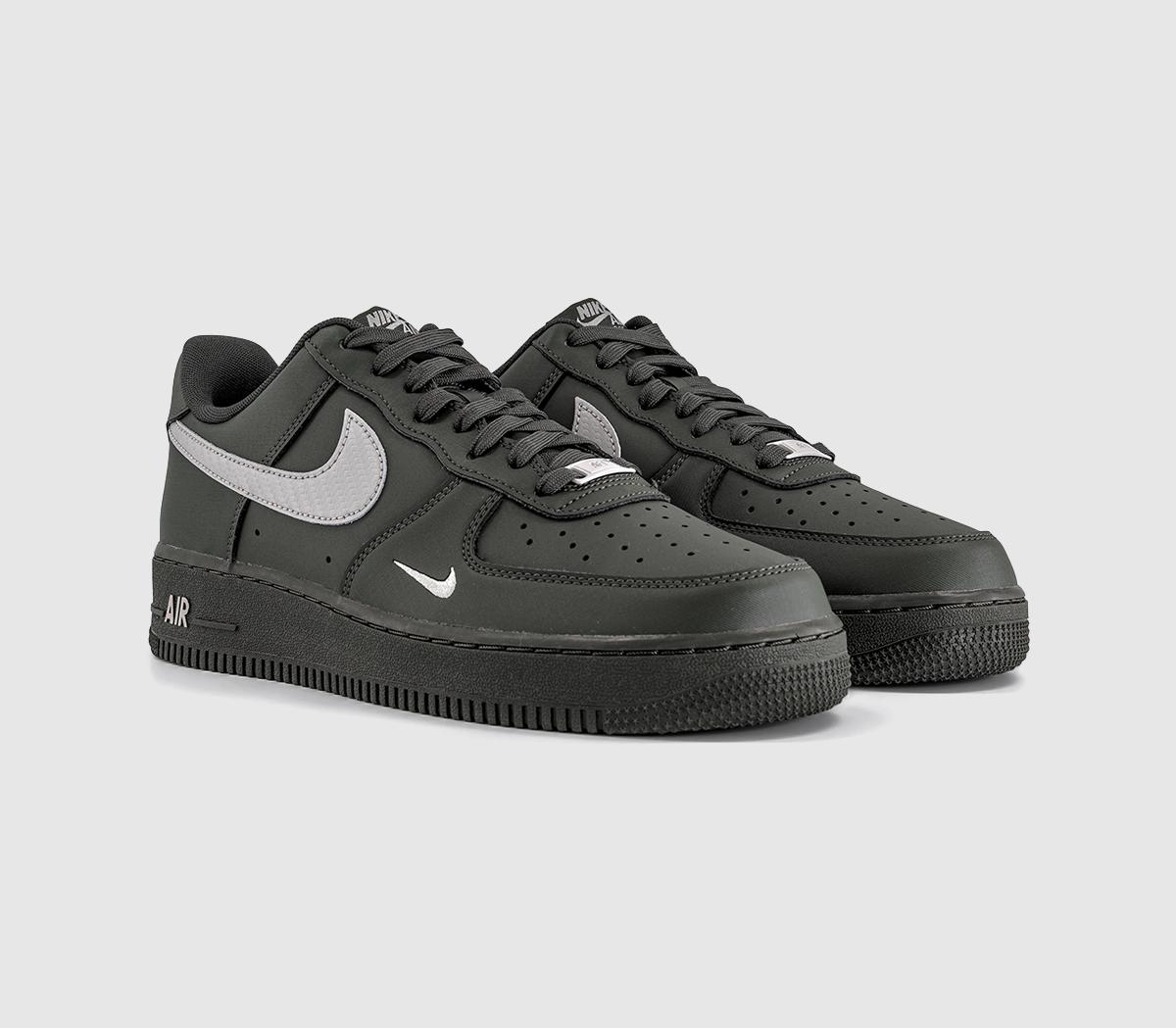 NikeAir Force 1 07 TrainersNewsprint College Grey