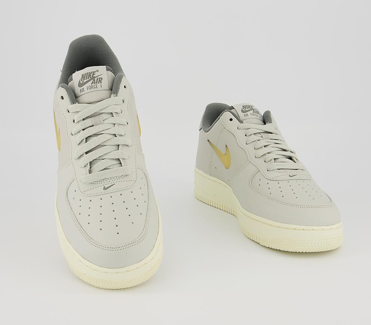 Nike Air Force 1 07 Trainers Nike Air Force 1 07 Trainers Light Bone Pale Vanilla Tumbled Grey Coconut Milk