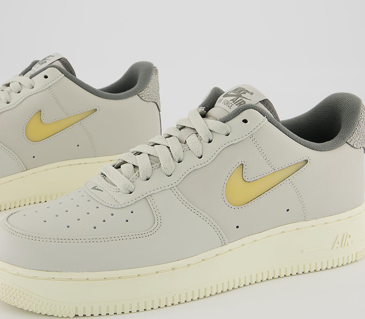 Nike Air Force 1 07 Trainers Nike Air Force 1 07 Trainers Light Bone Pale Vanilla Tumbled Grey Coconut Milk