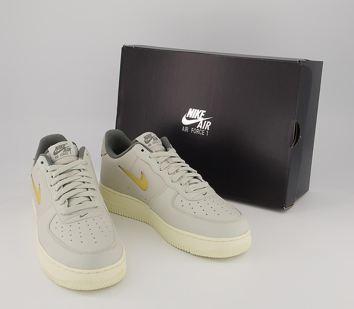 Nike Air Force 1 07 Trainers Nike Air Force 1 07 Trainers Light Bone Pale Vanilla Tumbled Grey Coconut Milk