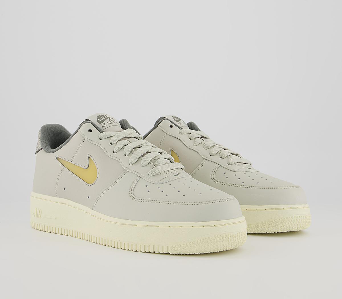 Nike Air Force 1 07 Trainers Nike Air Force 1 07 Trainers Light Bone Pale Vanilla Tumbled Grey Coconut Milk
