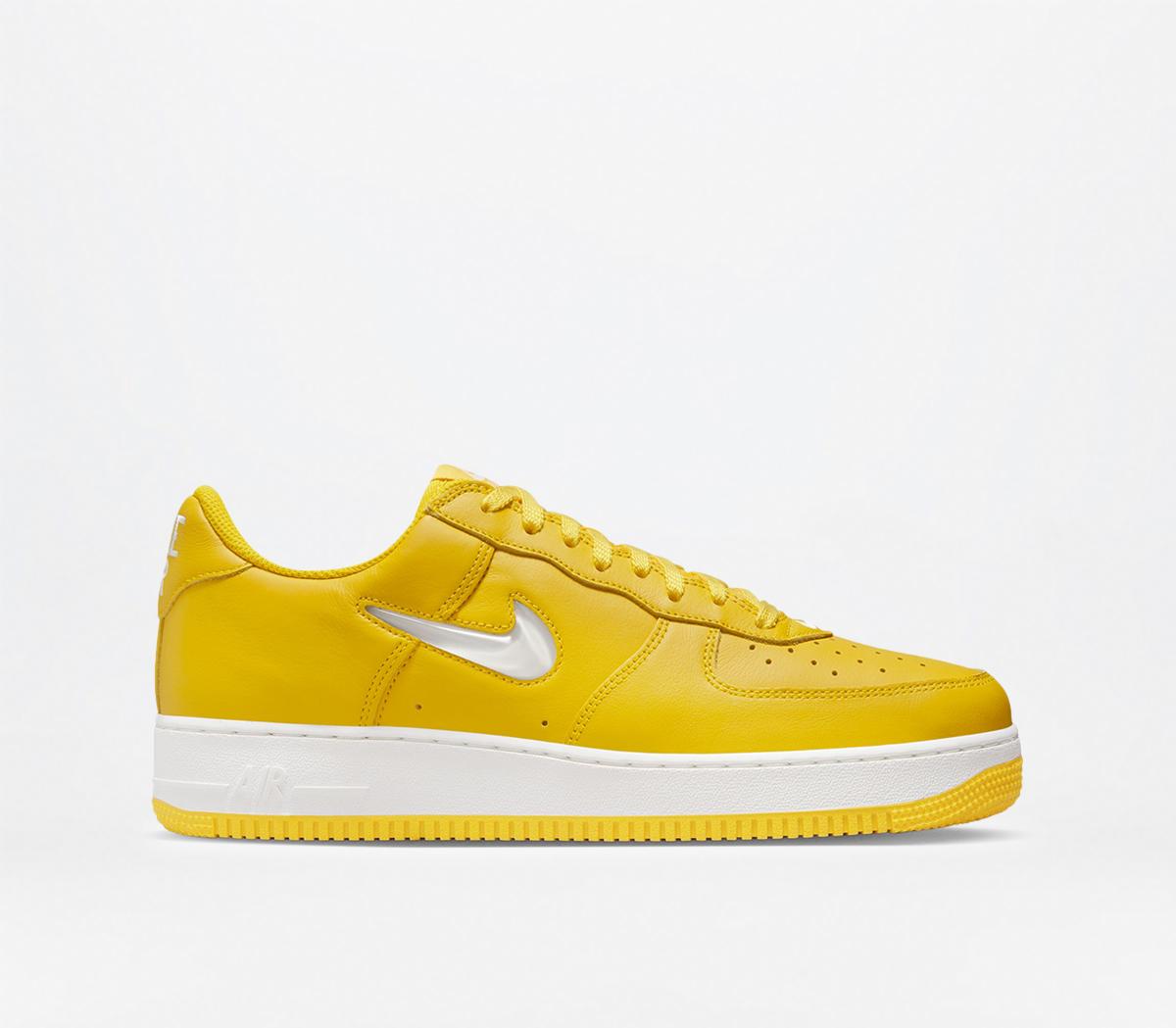 Nike Air Force 1 07 Trainers Speed Yellow Summit White - Men's Trainers