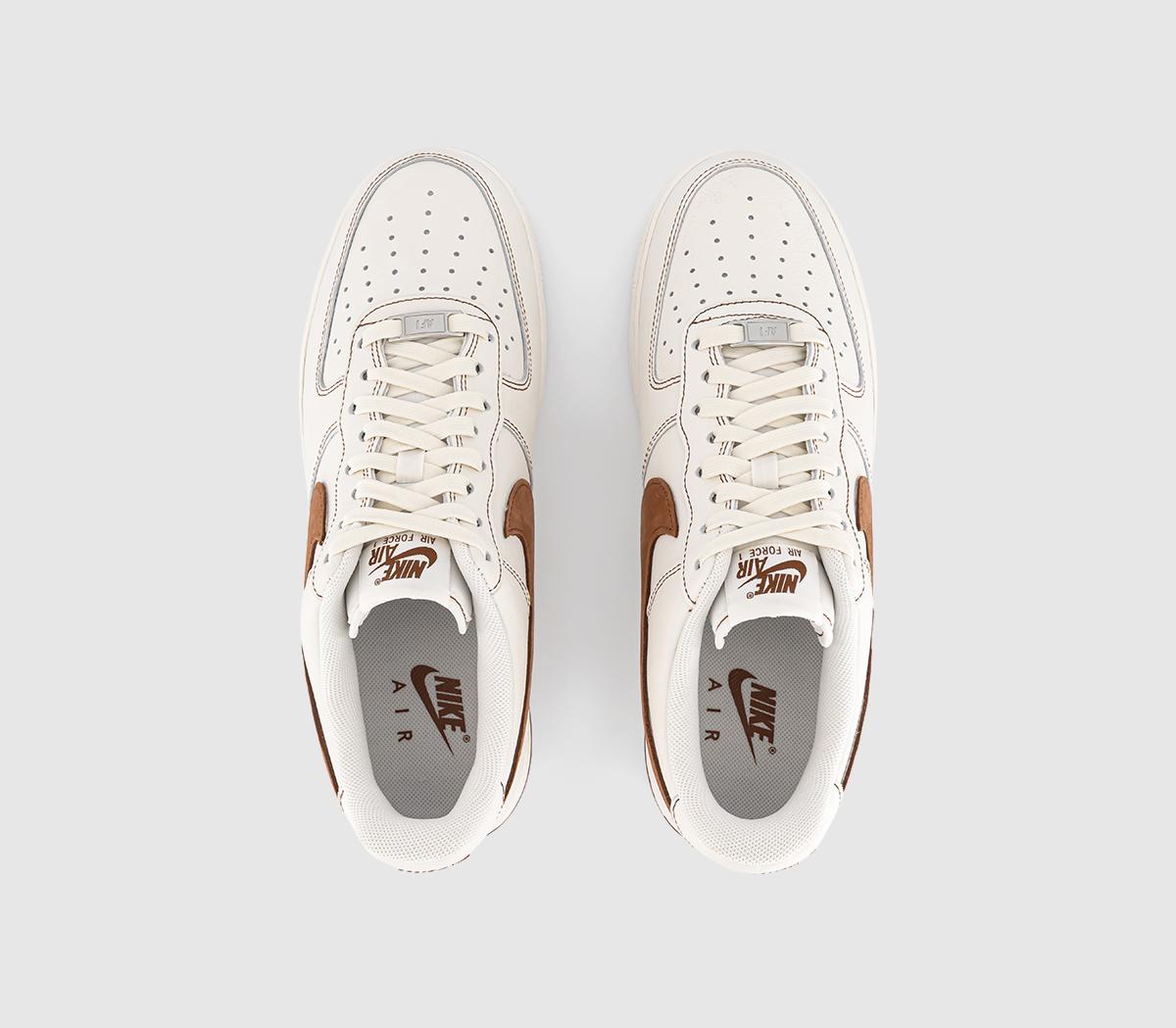 NikeAir Force 1 07 Trainers NikeAir Force 1 07 TrainersIvory Saddle Brown