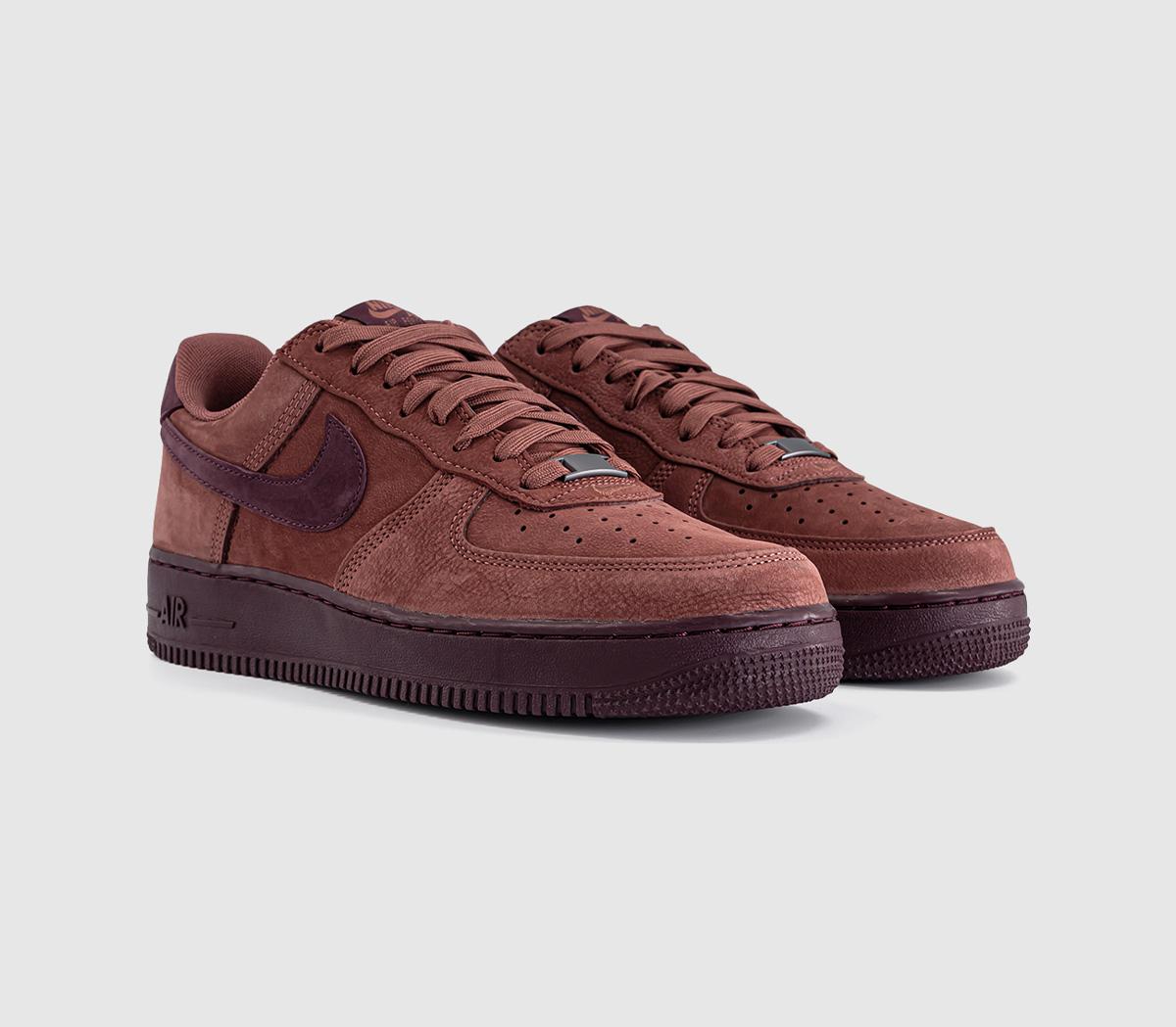 NikeAir Force 1 07 TrainersRed Sepia Red Mahogany Qs