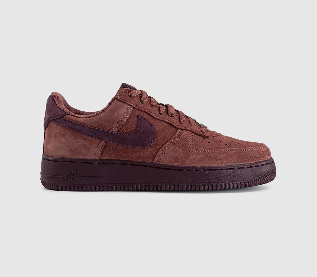 NikeAir Force 1 07 TrainersRed Sepia Red Mahogany Qs
