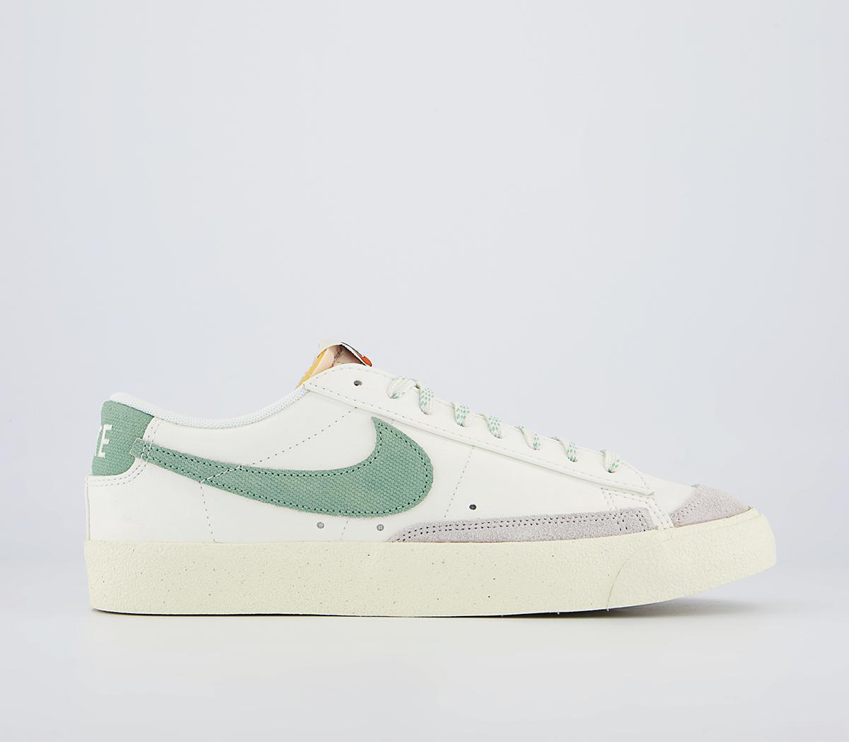 Blazer Low 77 Trainers