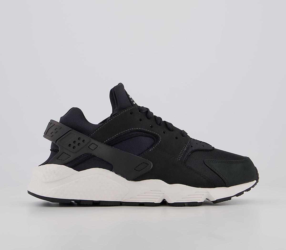 Air Huarache Trainers