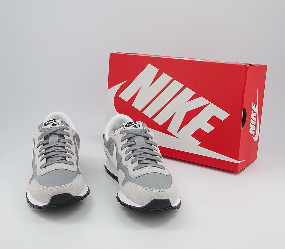 Nike Air Pegasus 83 Trainers Nike Air Pegasus 83 Trainers Grey Fog Summit White Photon Dust White Dark Smoke