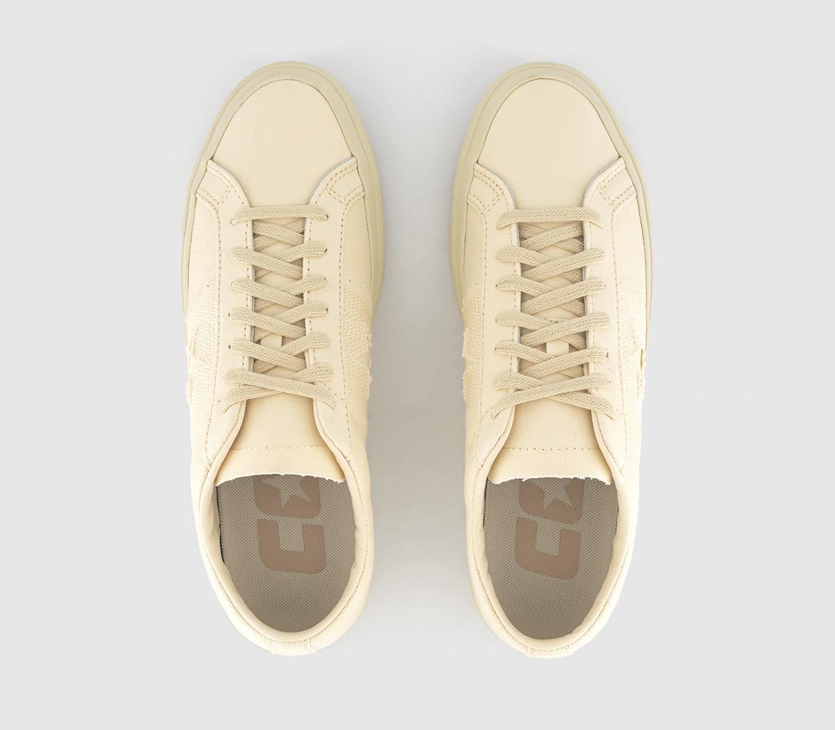 ConverseOne Star Pro TrainersOff White Renew