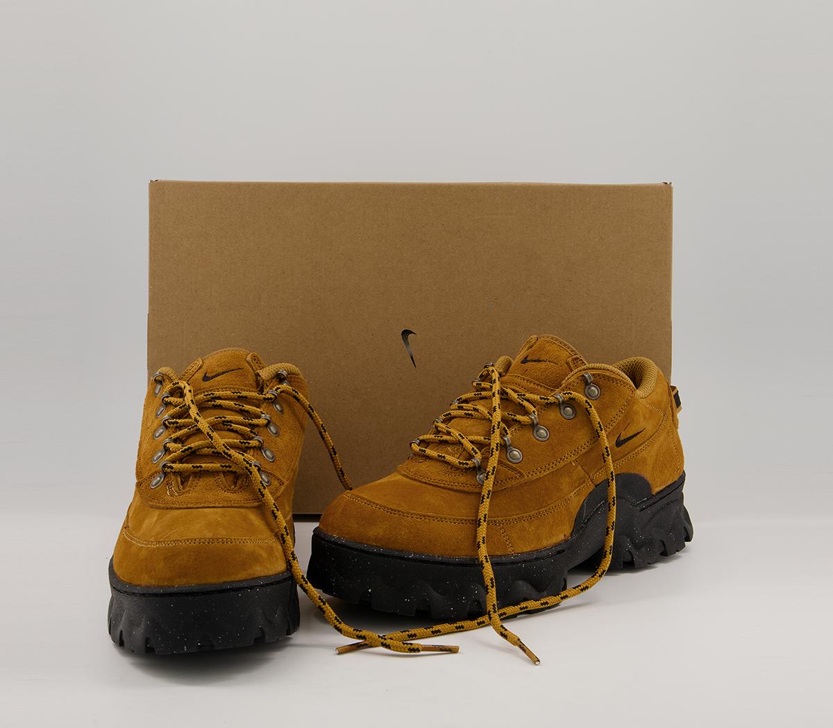 nike lahar low w suede sneaker boots in wheat