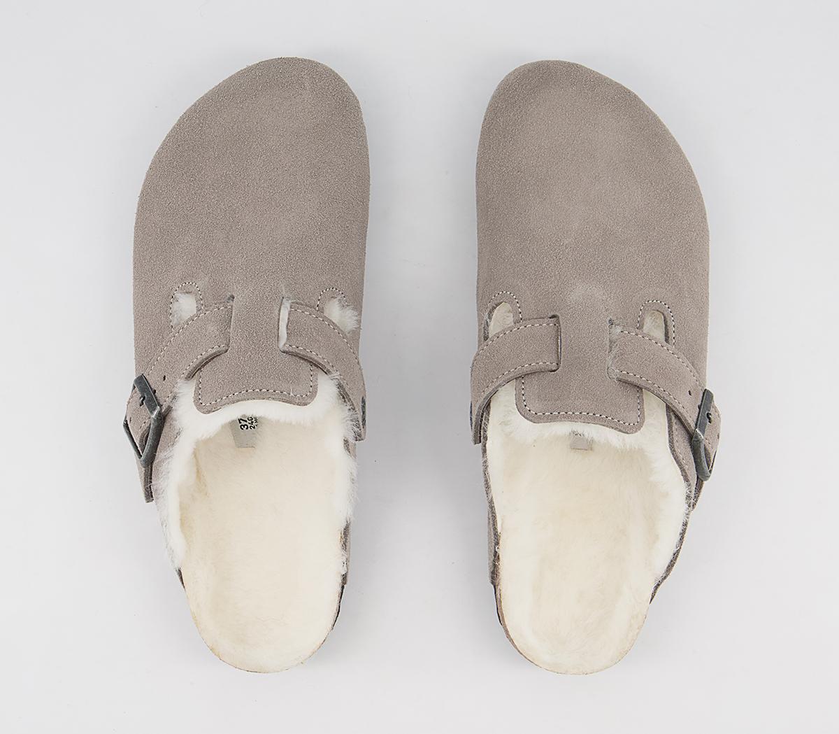 BIRKENSTOCK Boston Shearling Clogs BIRKENSTOCK Boston Shearling Clogs Stone Coin