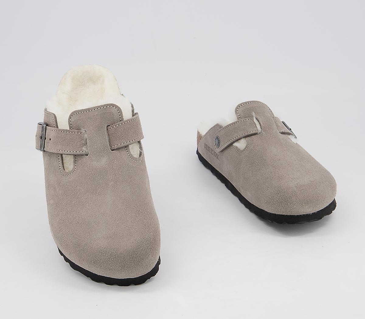 BIRKENSTOCK Boston Shearling Clogs BIRKENSTOCK Boston Shearling Clogs Stone Coin