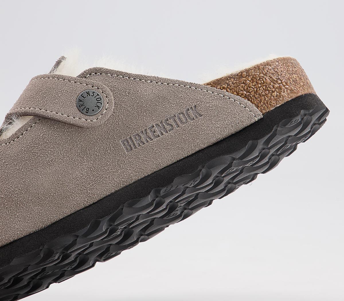 BIRKENSTOCK Boston Shearling Clogs BIRKENSTOCK Boston Shearling Clogs Stone Coin