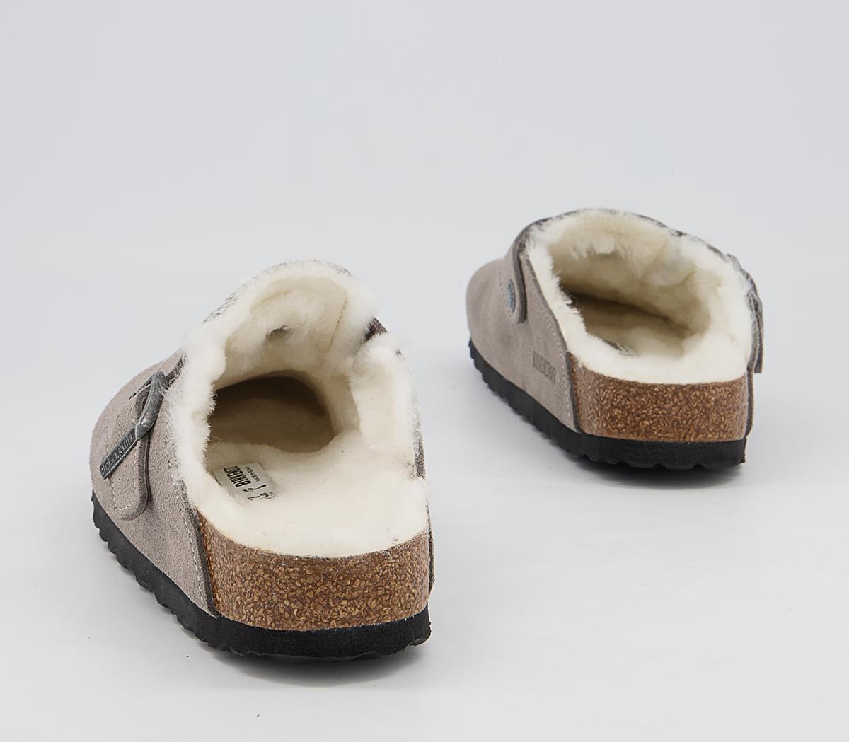 BIRKENSTOCK Boston Shearling Clogs BIRKENSTOCK Boston Shearling Clogs Stone Coin