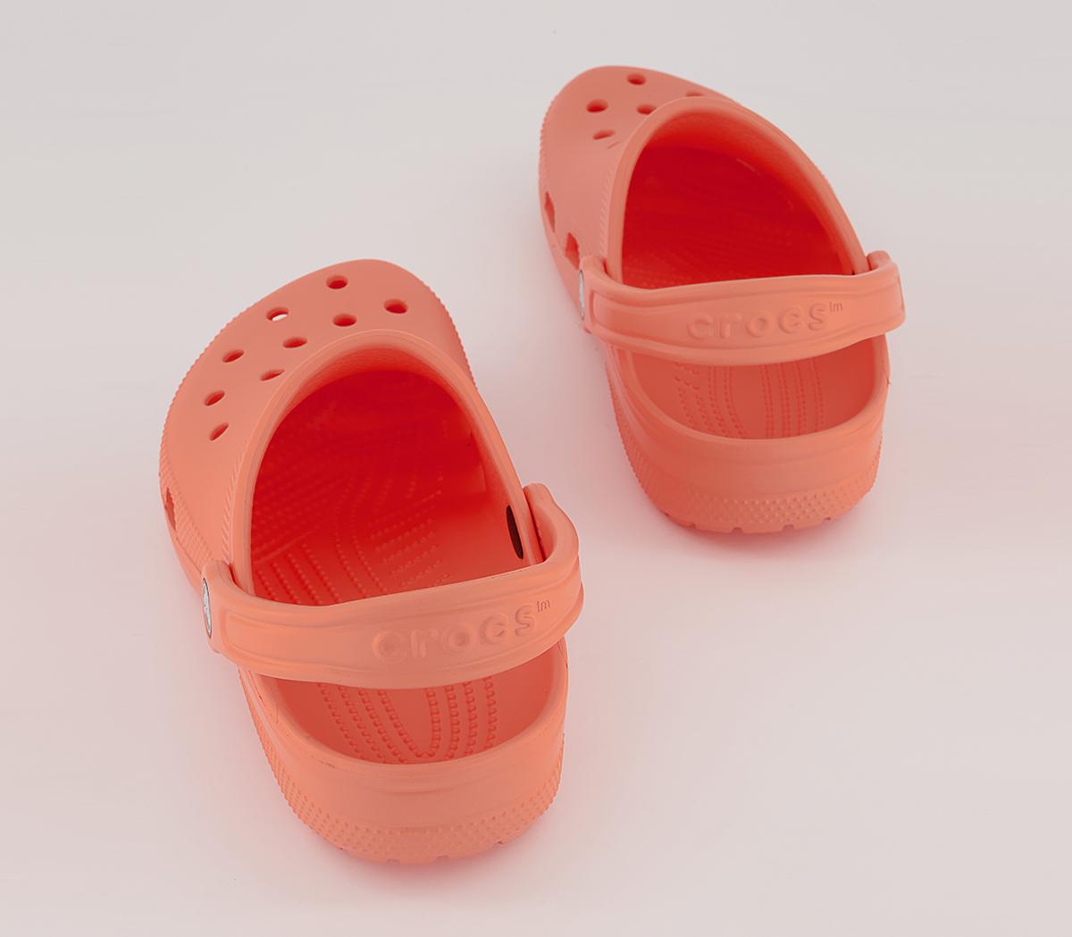 CrocsClassic Clogs CrocsClassic ClogsPapaya