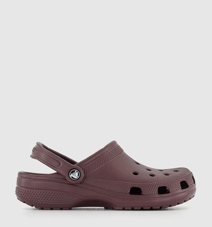 Red crocs discount with black fur