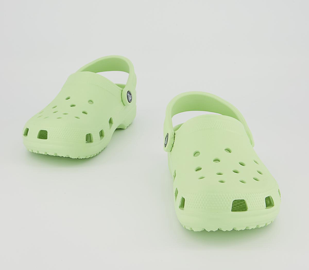 Crocs Classic Clogs Crocs Classic Clogs Celery