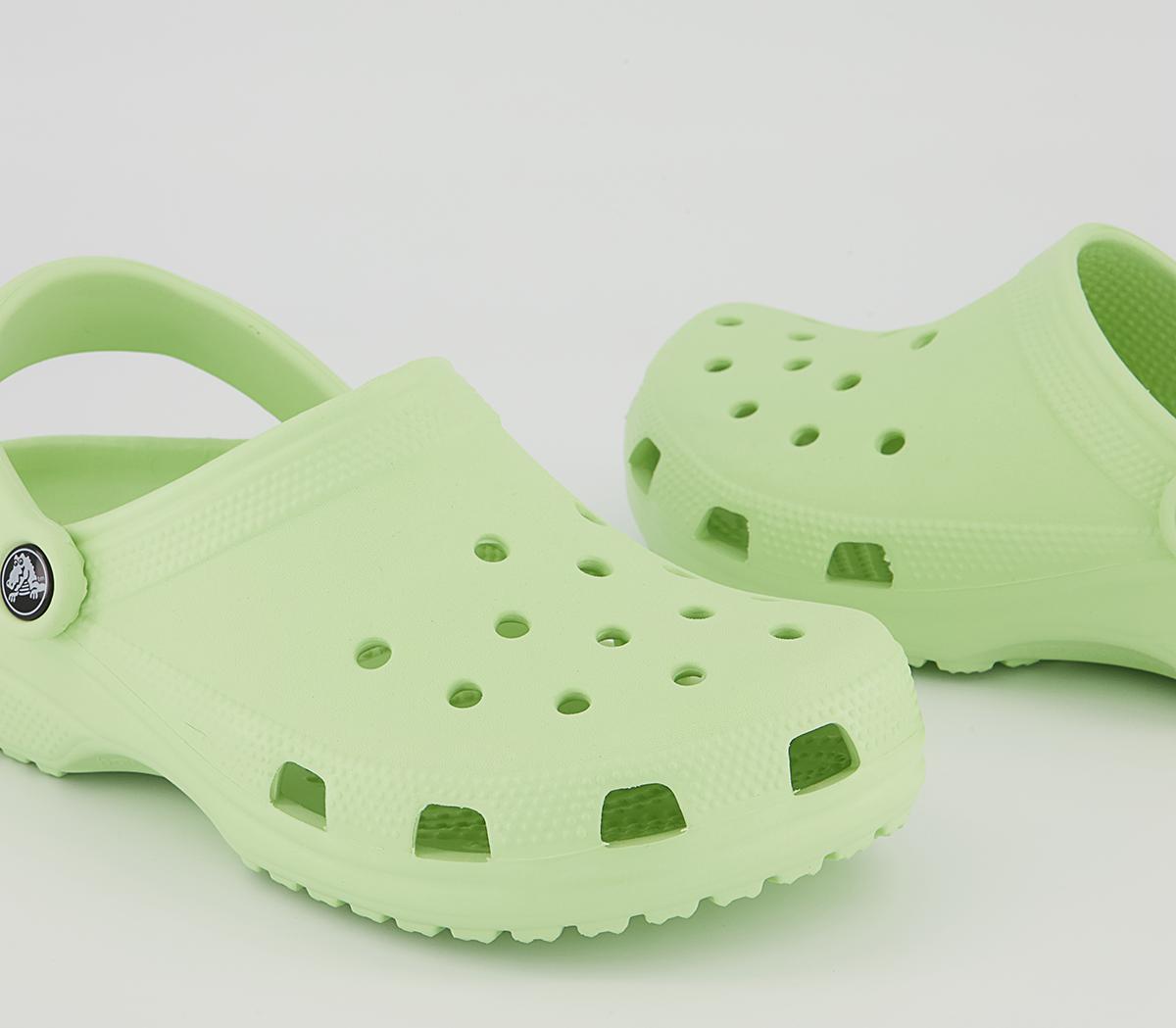 Crocs Classic Clogs Crocs Classic Clogs Celery