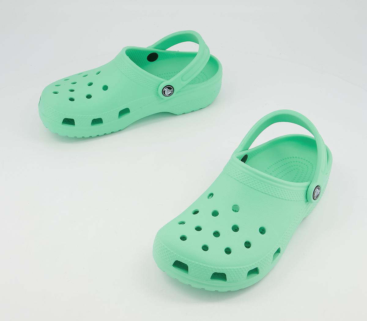 Crocs Classic Clogs Pistachio - Flat Shoes for Women