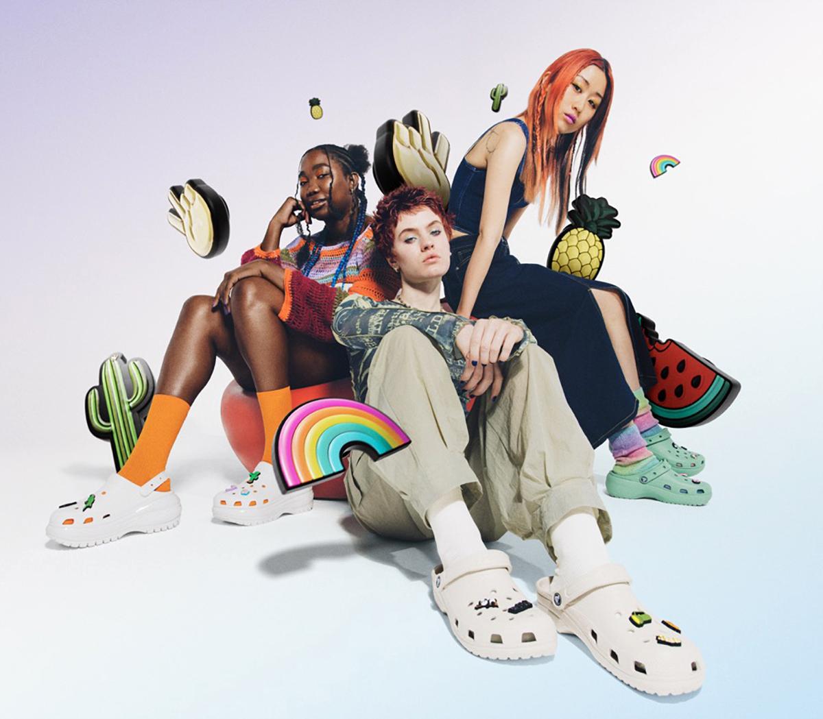 Crocs Classic Clogs Crocs Classic Clogs Stucco