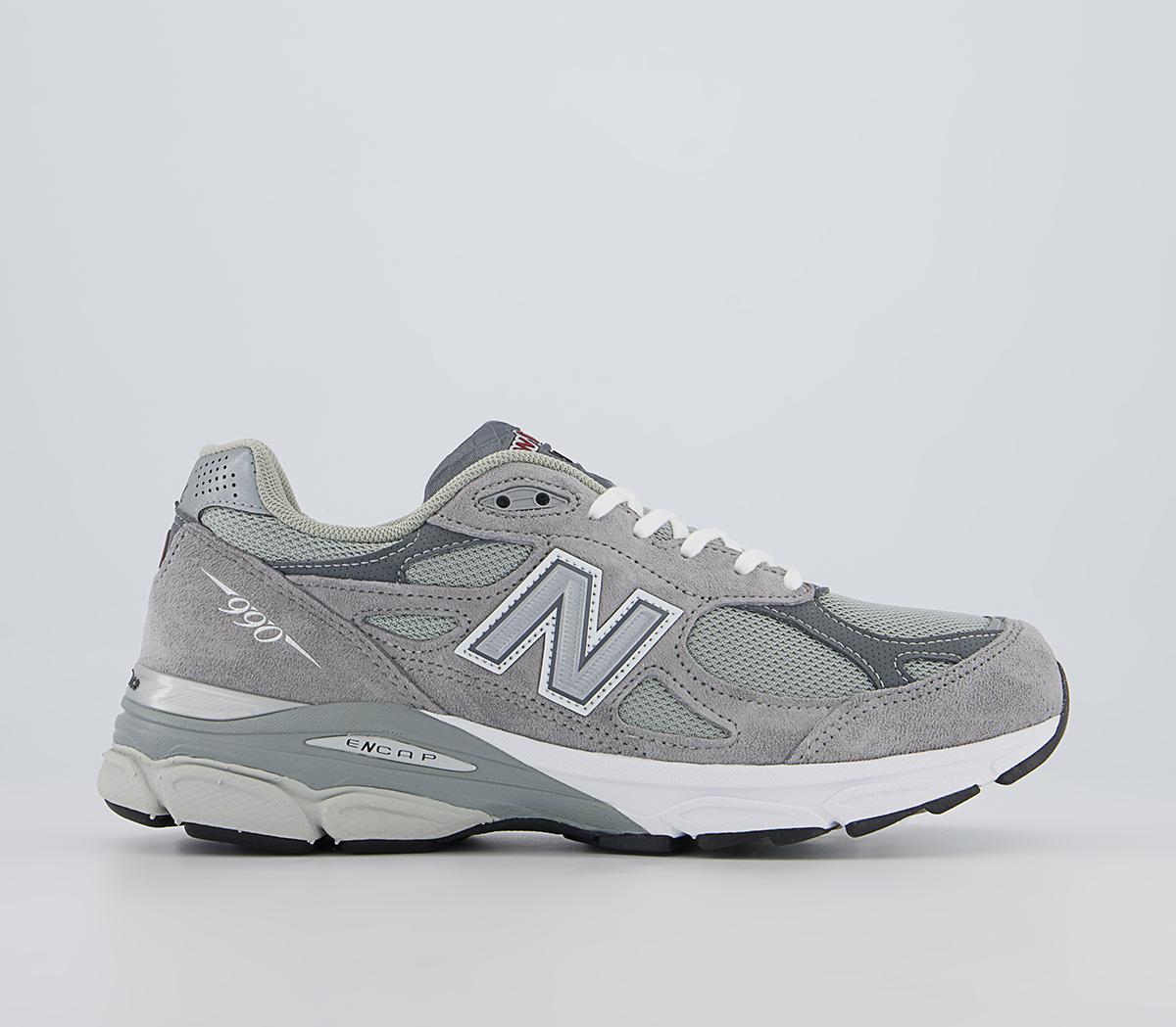 990v3 Trainers