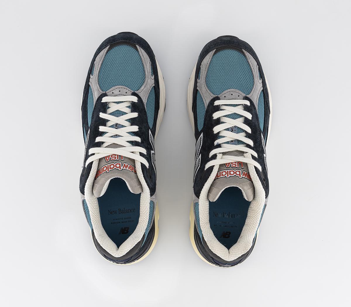 New Balance 990v3 Trainers New Balance 990v3 Trainers Navy