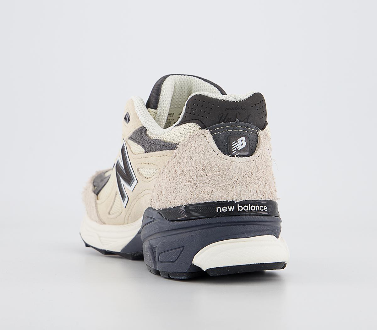 New Balance 990v3 Trainers New Balance 990v3 Trainers Moonbeam