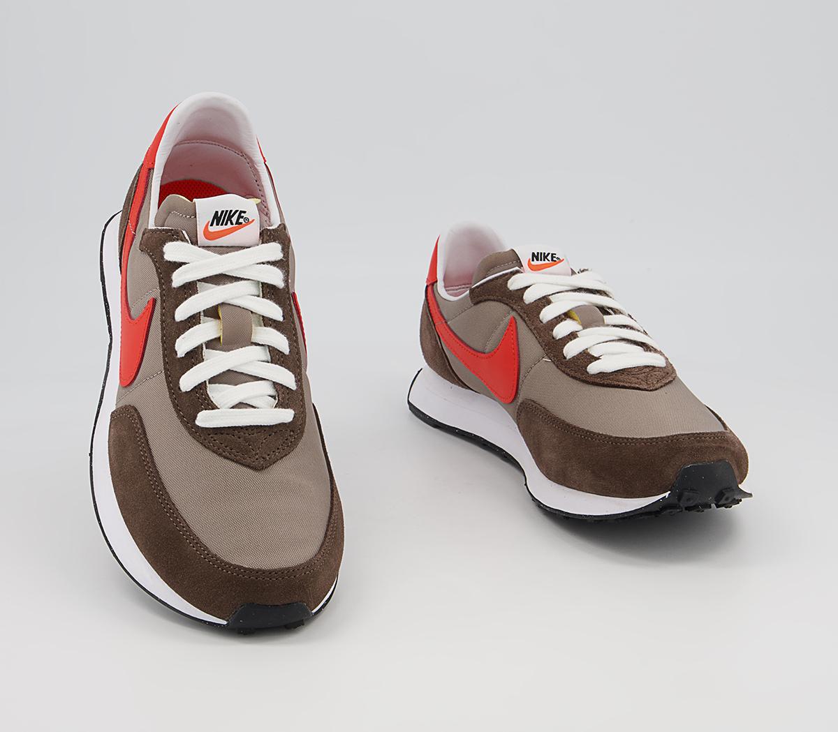Nike Waffle 2 Gs Trainers Nike Waffle 2 Gs Trainers Moon Fossil Team Orange Ironstone Sail